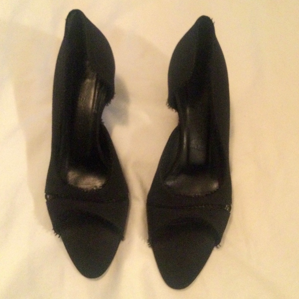 ROCHAS COUTURE HEELS. IMMACULATE CONDITION.